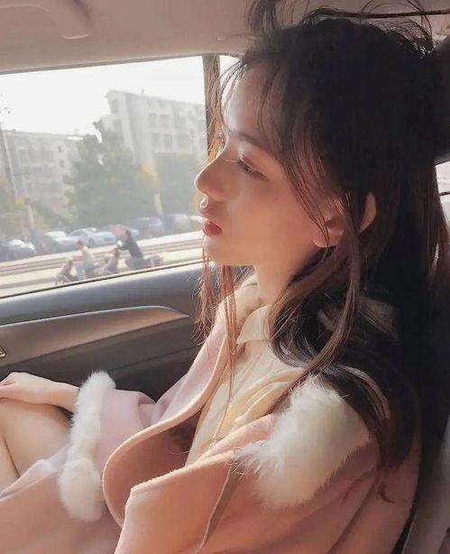 吃瓜女网红图片可爱头像,吃瓜女网红的可爱头像魅力全解析”